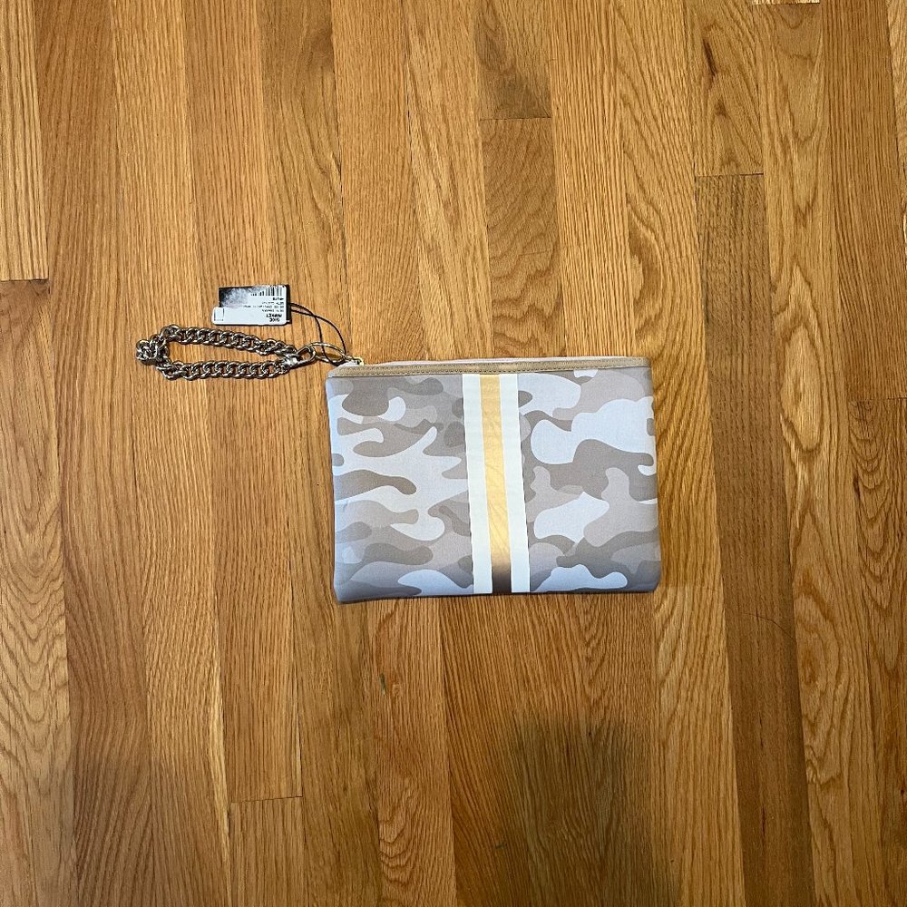 NWT Haute Shore White Camo Wristlet Pouch